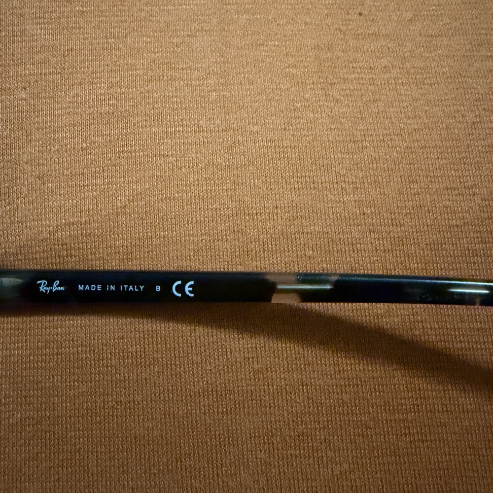 Ray-Ban Classic Tortoise Sunglasses - Picture 8 of 11